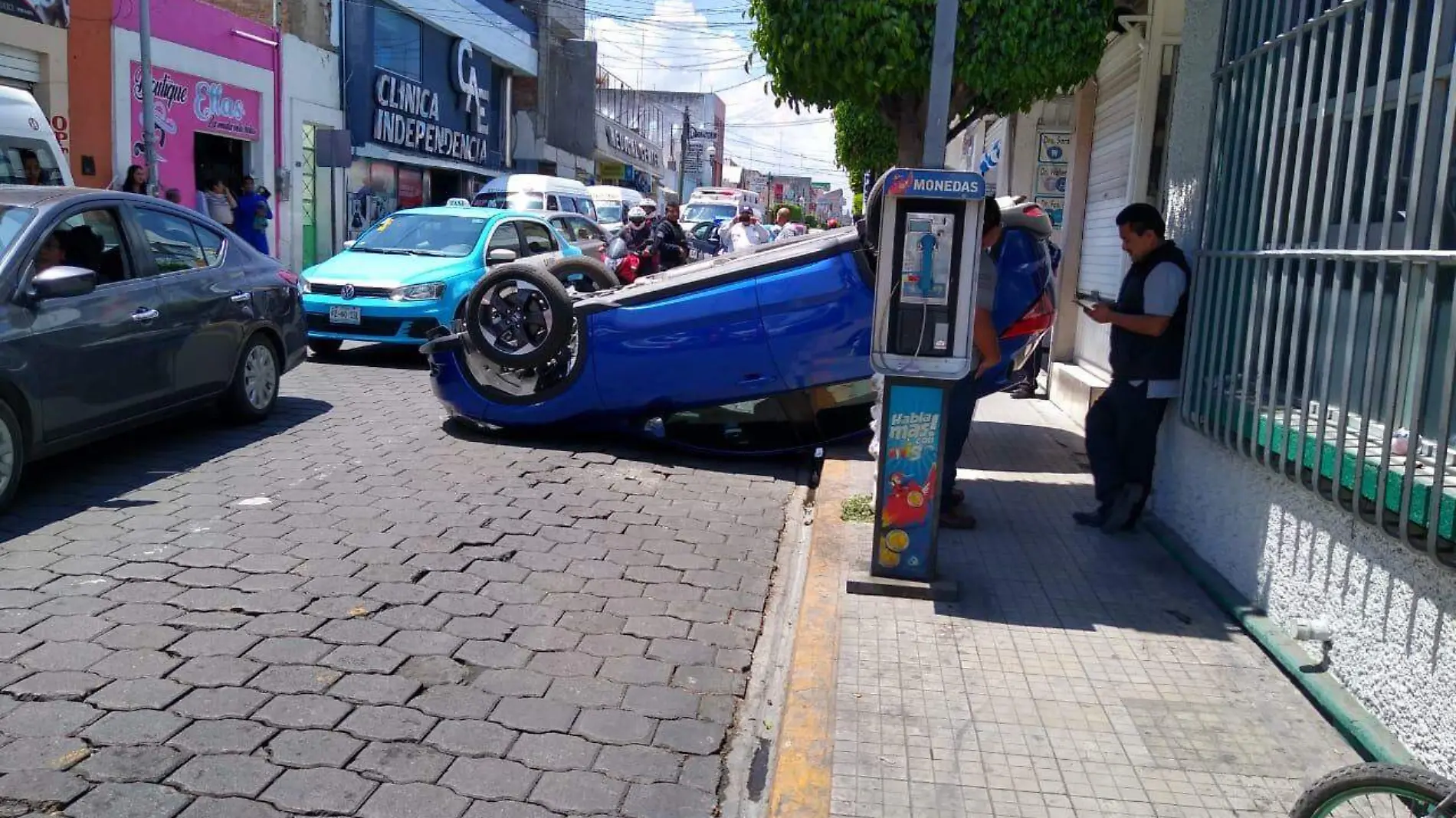 auto volcado tehuacan